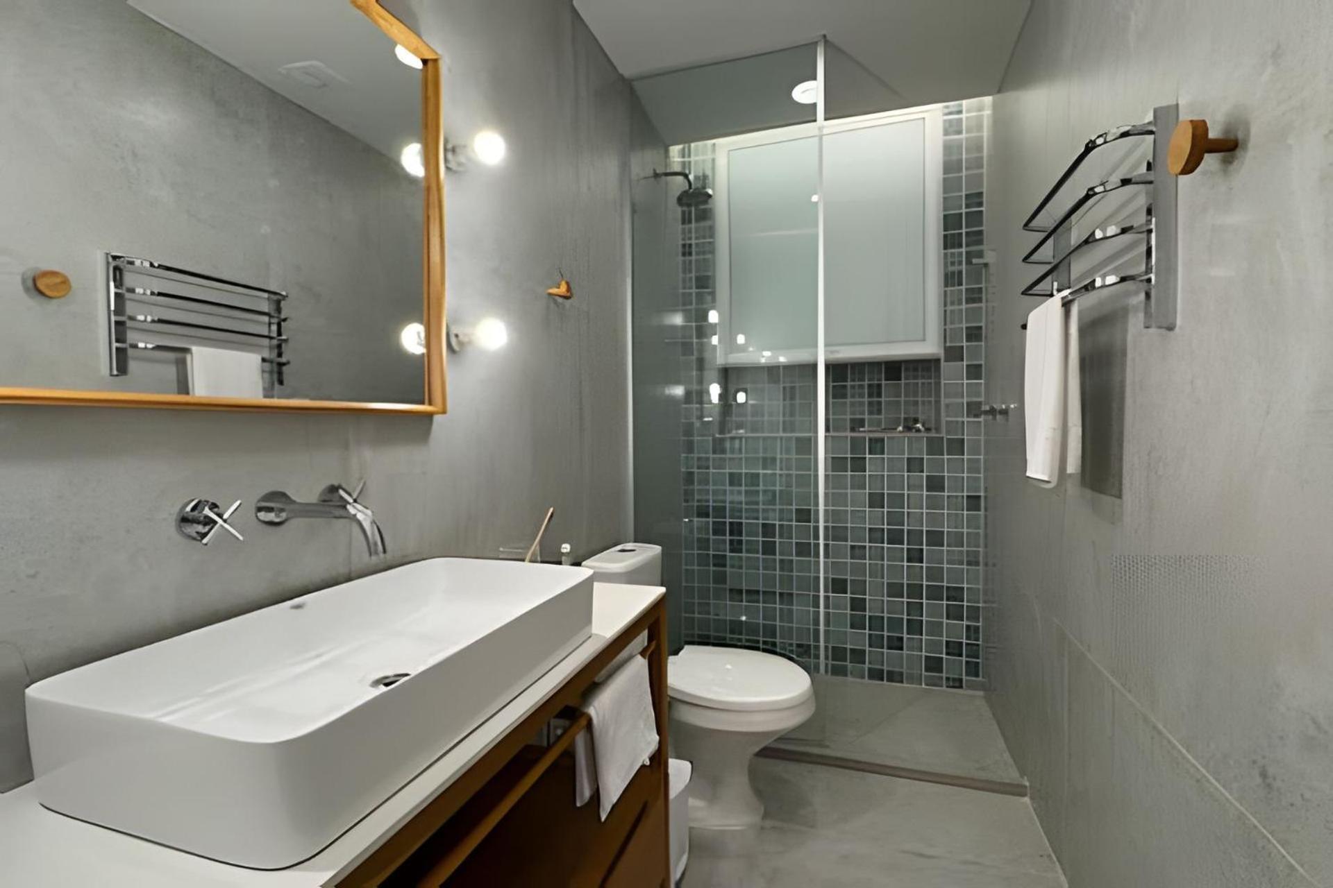 Apartamento Amplo, Espacoso E Confortavel Em Copacabana